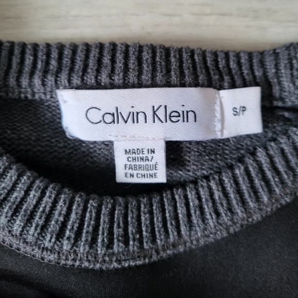 Calvin Klein Embossed Sweatshirt - Picture 3 of 7